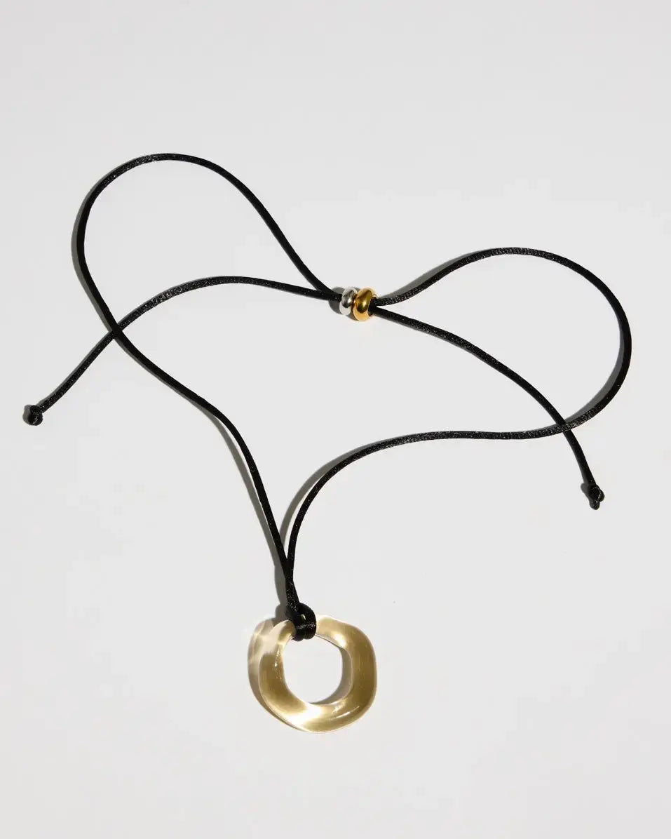 Solos pendant necklace - Beryeni